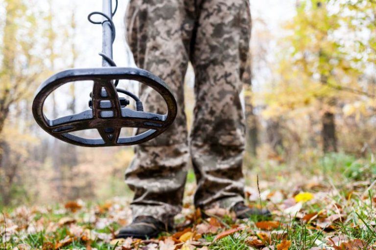 How To Use A Metal Detector Like A Pro (Extensive Guide)